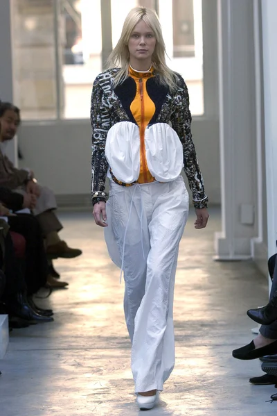 Look 18